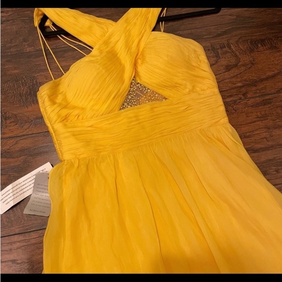 Yellow Aidan Mattox Chiffon Gown, size 10 - Picture 5 of 7